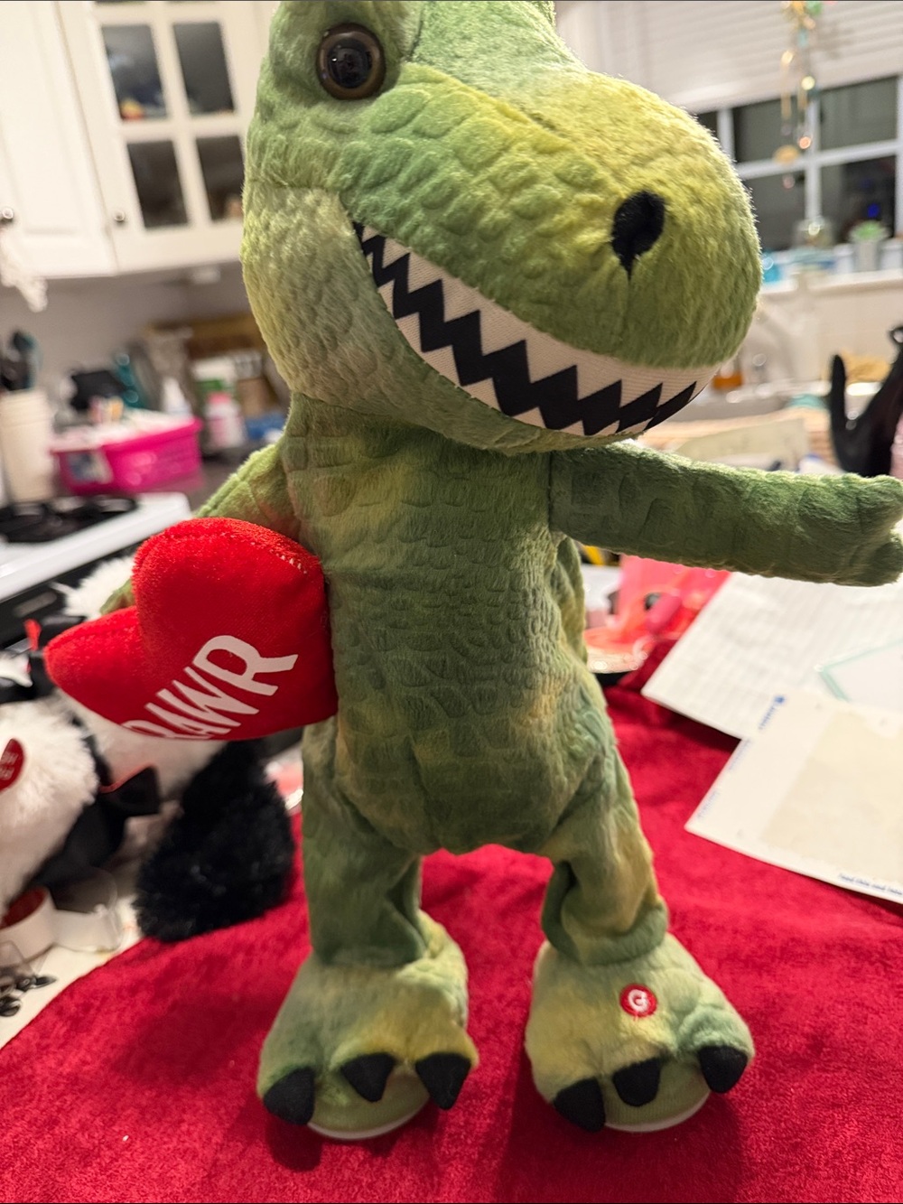 Plush Dinosaur wRed Heart see video sings Big Butts I cannot lie song 12.5”